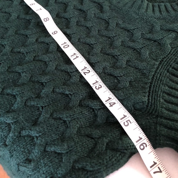 J Crew Heavy Cable Sweater Dark Green Crew small women’s - Picture 6 of 6